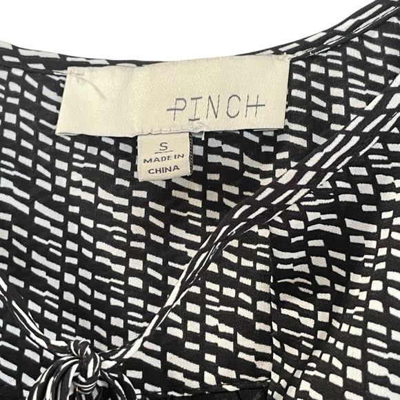 Pinch Ruffle Mini Black and White Pleated Sundress size S - Picture 9 of 15